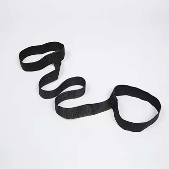 件黑色聚酯瑜珈墊肩帶，附可調環，便攜式背帶，適合運動或健身