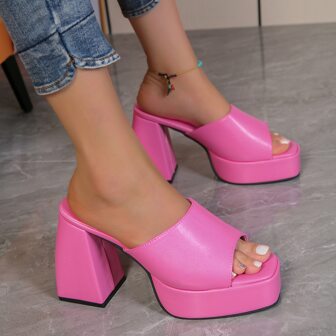 2023 Plus Size High Heel Slippers, New Korean Style Outdoor Comfortable Pu Leather Open Toe Square Heel Women's Summer Sandals