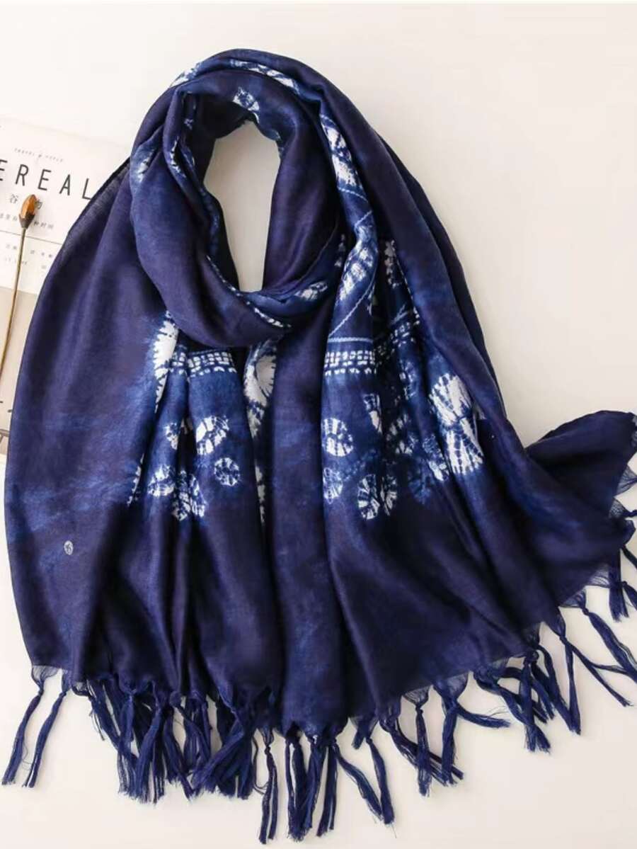 1入新款女性海軍藍色印花圖案休閑流蘇圍巾，適用於旅行和海灘、披肩、髮帶、包裹、禮物