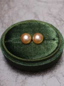 1 对天然仿珍珠耳环，配 S925 银针。银质耳塞有多种尺寸可供选择：3MM、4MM、5MM、6MM、7MM、8MM、9MM、10MM。仿珍珠，轻奢，优雅，简约优雅，仙女风格，适合毕业典礼、母亲节、情人节。时尚百搭，适合学院风、性感、简约，以及母亲节、情人节礼物、新娘珠宝配饰、婚礼回忆、返校季、约会和搭配配饰。 - 粉色 - 查看 10