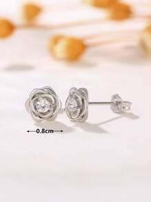 一对简约立方氧化锆花朵耳钉，适合女性佩戴，可用于婚礼、订婚、周年纪念、派对等场合，也是母亲节或情人节的绝佳礼物。 - 銀色 - 查看 6