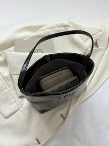 PU 皮革休闲单肩水桶包，带字母细节图案，适合少女、女大学生、新人及白领人士，非常适合办公室、工作、商务、通勤，女士最佳工作包