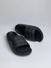 Men Flip Flops & Slides - 黑色 - 查看 1