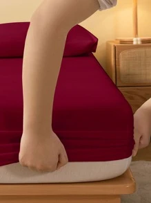 1pc Ultra Soft Solid Color Fitted Sheet, Bedding, Lightweight Fitted Sheet, Burgundy Mattress Cover, Deep Pocket Fitted Sheet, Soft And Breathable, Suitable For All Bed Sizes - Twin, Full, Queen, King, All Seasons, Room Decor, Machine Washable - Burgundy - View 3