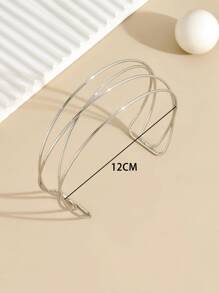 1pc Euramerican Exaggerated Asymmetrical Geometric Necklace Punk Metal Choker For Women Shiny Personalized Choker Necklace, Suitable For Couples Matching - Silver - View 3