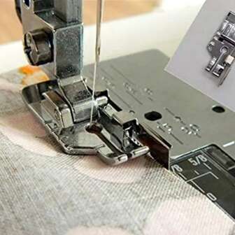 1入組家用多功能電動縫紉機壓腳絎縫壓腳，1/4 英寸帶導向槽壓腳，縫邊壓腳