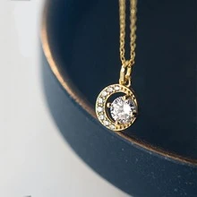 1入組純銀月亮形狀項鍊女性,夏天,禮品適用於朋友,獨特設計,輕奢領鏈條