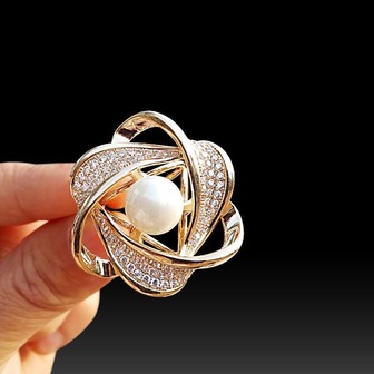 1入組水鑽花胸針服裝配件