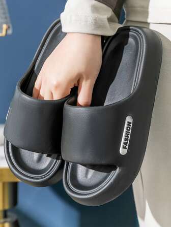 男士夏季户外拖鞋，简约实用，多功能