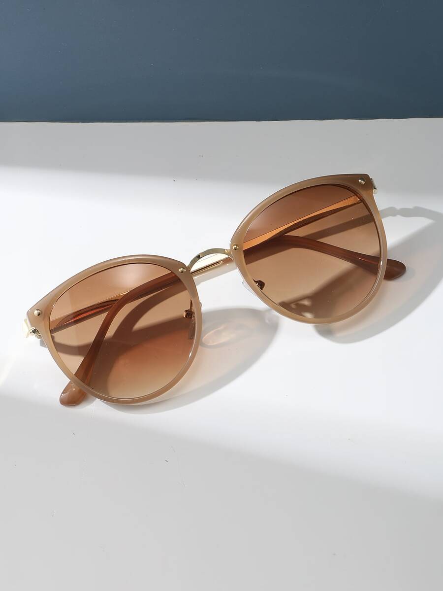 1pc Women's Fashion Square Plastic Sunglasses Elegant Sunglasses Beach