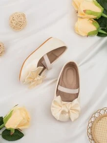 1 双可爱蝴蝶结纯素皮革 + 按摩底柔软防滑平底婴儿学步鞋，适合春、夏、秋、冬