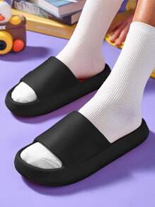 Chanclas negras sencillas con suela gruesa para hombres - Para usar en interiores/exteriores, playa y vadear arroyos - Negro - Ver 2