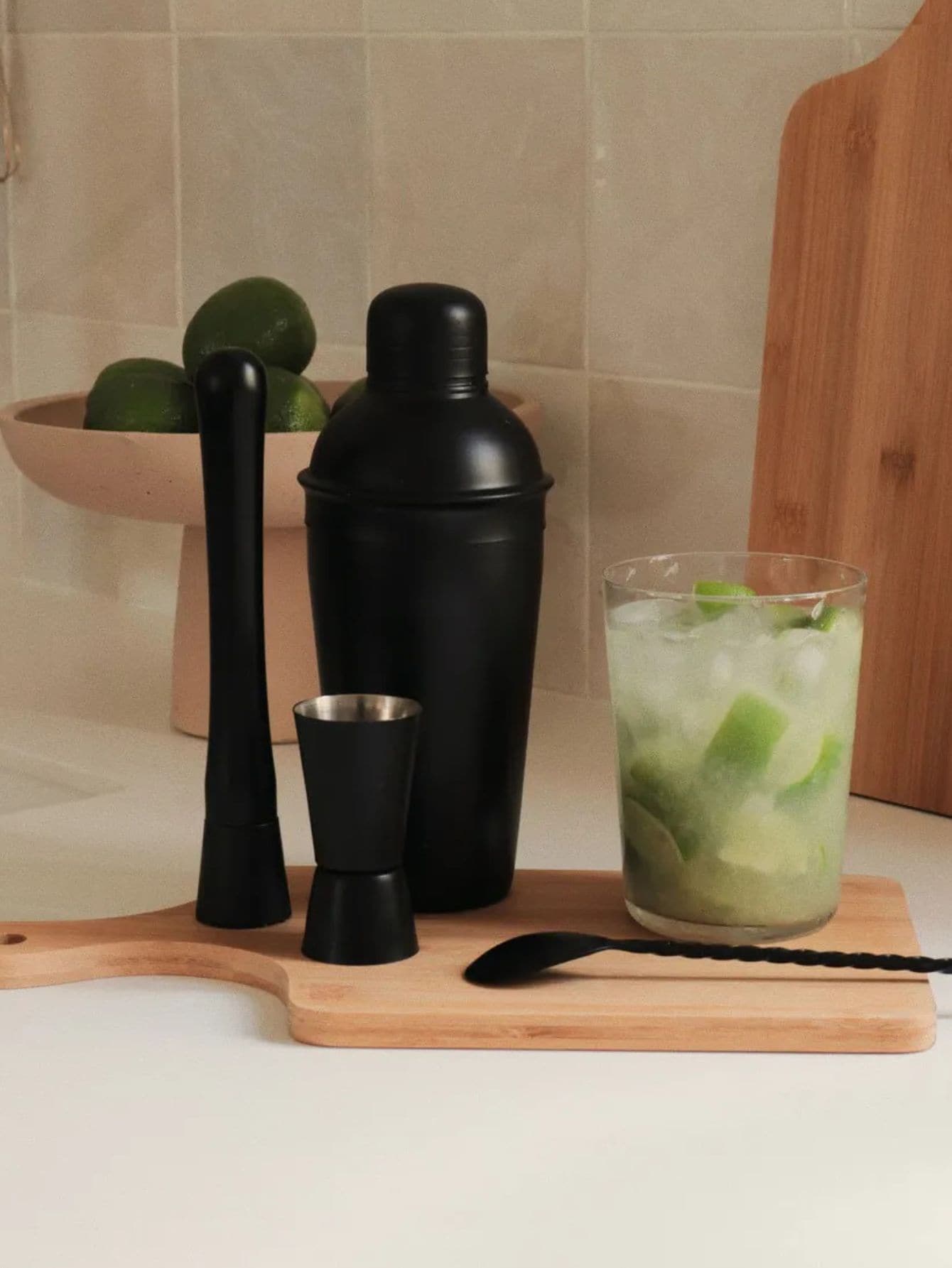 Cocktail Shakers - Black - View 1