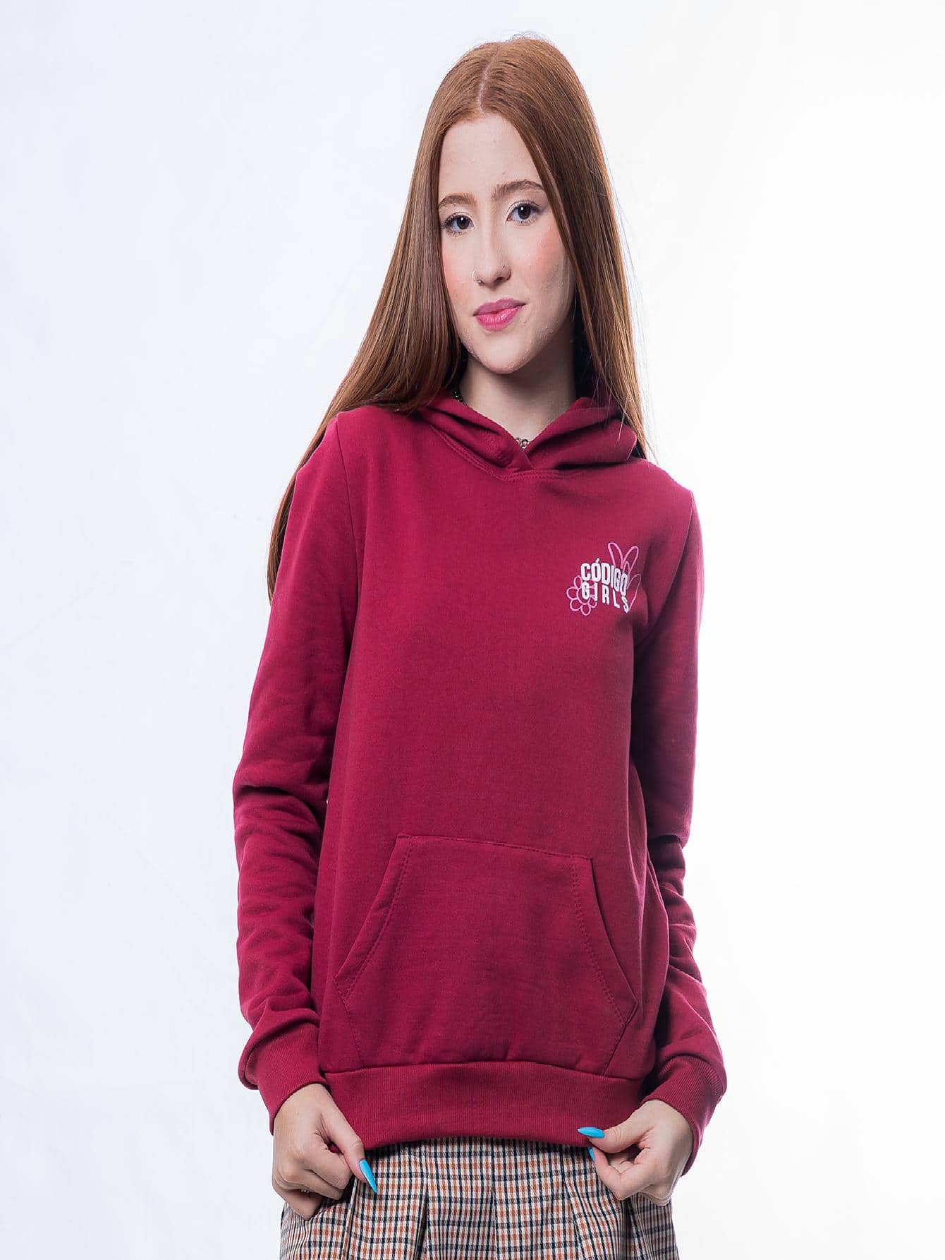 Blusa de Moletom Fechada com Capuz e Bolso Canguru com Estampa de Flores e Corações