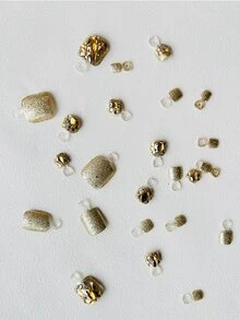 24入組香檳色金色全鑽石貼紙腳趾指甲片,人造方形腳趾指甲片帶金屬亮絲和水鑽裝飾適合女士和學生夏天美甲 - 彩色 - 查看 3