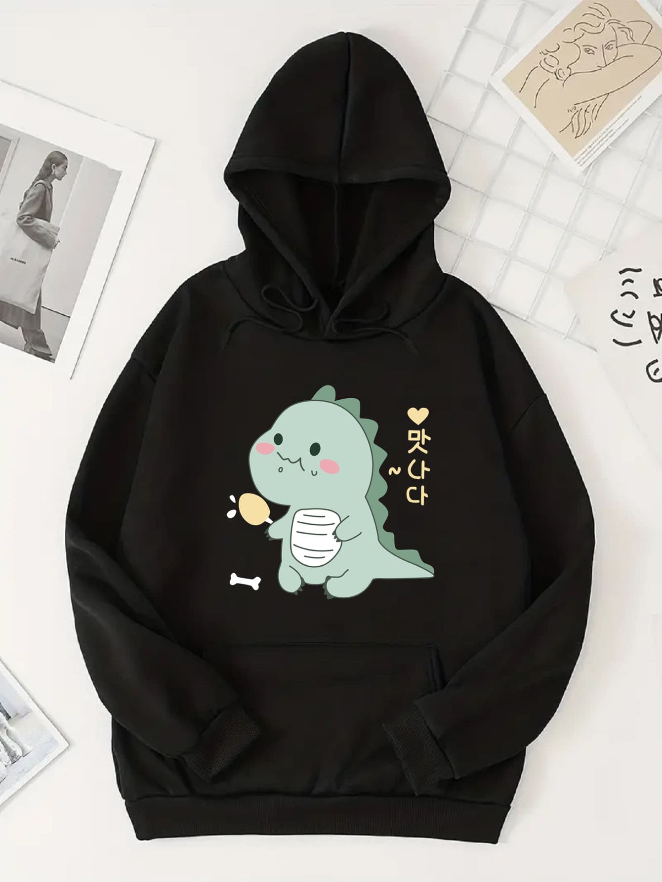 MURAMASA Capucha con dibujos animados con letra coreana con estampado con cordón con forro térmico - Negro - Ver 1