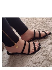 Women Flat Sandals - Đen và trắng - Xem 2