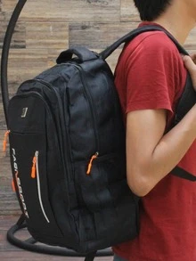 Mochila escolar con compartimiento para laptop "ModaMax Five-Closure Backpack" - Negro - Ver 5