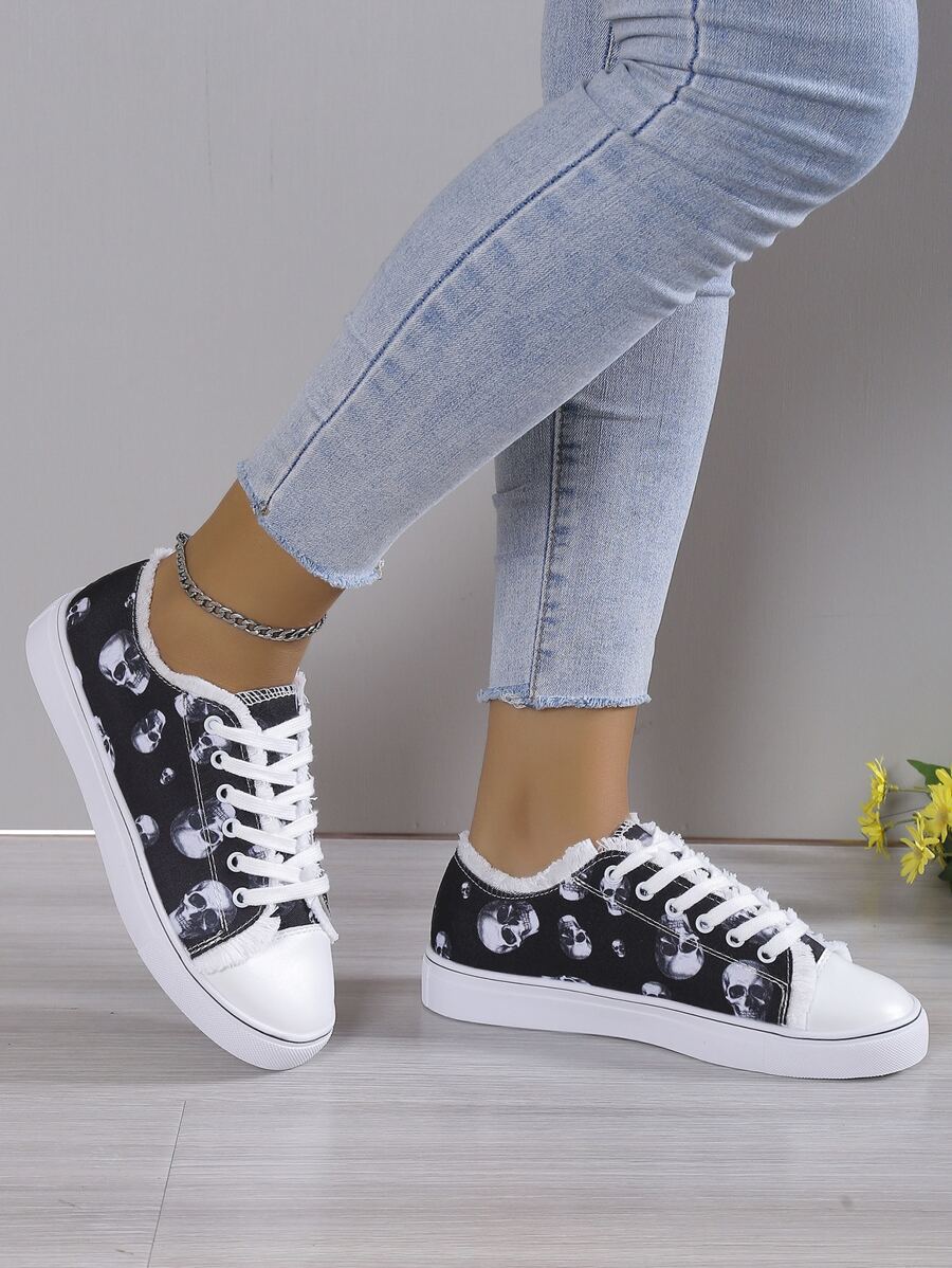 黑色和白色骷髏圖案戶外休閒運動繫帶時尚運動鞋 - 黑與白 - 查看 1