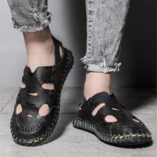 New Men's Summer Breathable Hollow Out Sandals Closed Toe Beach Flat Slippers - Black - View 4