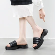 Black Comfortable Women's Platform Slippers With Raised Sole - Black - View 4