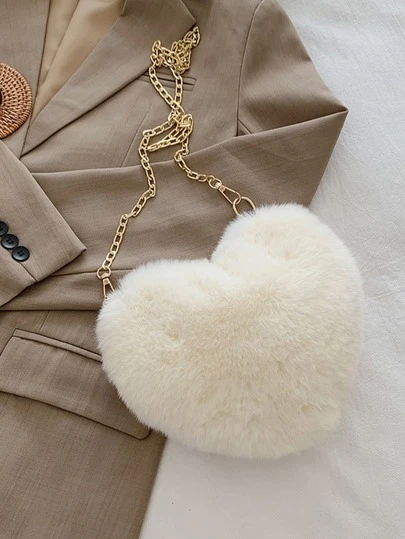 情人节特惠：心形毛绒单肩包，配链条肩带，可斜挎，内含可爱拉链钱包！心形毛绒斜挎包，配链条肩带。送给女友、女士和女性的最佳情人节礼物。适合购物、日常使用，时尚的心形钱包与情人节服装完美搭配，新款女士毛绒包。