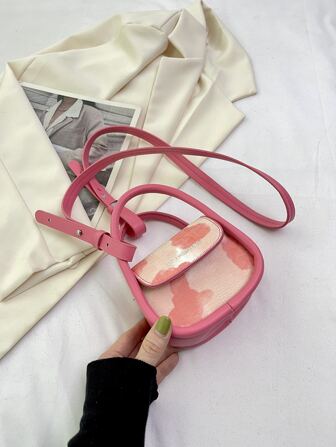 A Stylish Flap Handbag With Adjustable Shoulder Strap, Featuring A Mini Color-Blocked And Letter Print Design Valentines