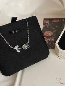 Tulip Pendant Minimalist Necklace - Silver - View 4