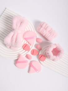 12件套化妆工具套装，包含1个蝴蝶结发带、2个腕带、3个迷你美妆蛋、3个三角散粉扑、3个指形迷你气垫粉扑。这款粉底美妆蛋可均匀涂抹于液体、膏状和粉状产品，多色设计方便区分，不含乳胶，干湿两用，适合所有肤质，是赠品、旅行、平价好物和旅行必备品的理想之选。 - 彩色 - 查看 4