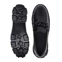 Mocassim Feminino Corrente Dourada Moderno Confortável - Preto - Visão 4