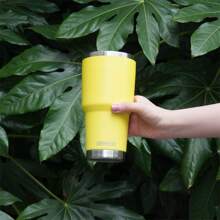 30oz Tumbler Stainless Steel Double Wall Vacuum Insulated Mug with Straw and Lid, Cleaning Brush for Cold and Hot Beverages - 黃色 - 查看 4