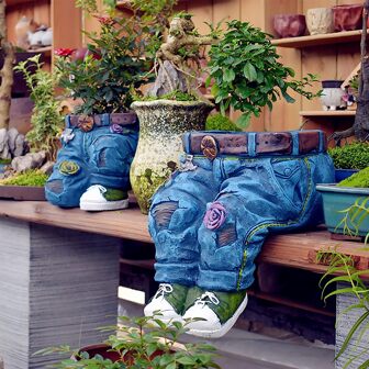 Garden Creative Jeans Pot Shaped Resin Sculpture Decoration