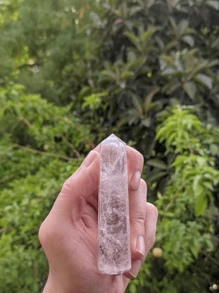 1pc Natural Clear Quartz Healing Crystal Wand 7~8CM Crystal Tower 6 Faceted Single Point Crystal Prism Wand Natural Quartz Stones for Meditation Reiki Chakra Therapy Home Decor Gift