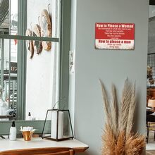 Letreros de metal vintage divertidos con texto en inglés "How To Please A Woman And A Man Sign Man Cave Sign para mujer, decoración de bar retro, pub, letras de hojalata, decoración de pared para el hogar, garaje, cocina, 8 x 12 pulgadas - Beis - Ver 4