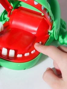 Jacaré Brinquedo Jogo Desafio Dentista Morde Dedo Crocodilo - Verde - Visão 4