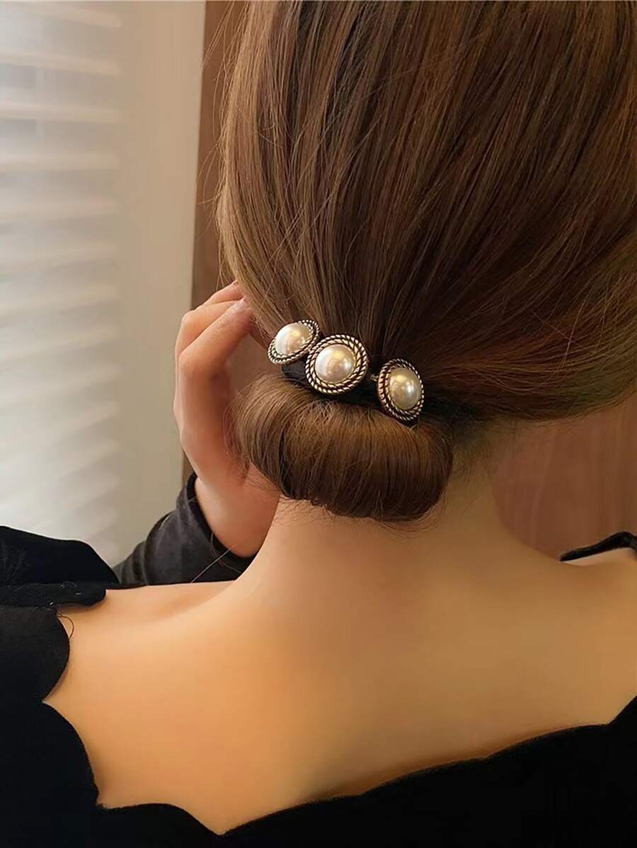 1pc Women's Vintage Pearl Hair Bun Maker - Black and White - View 1