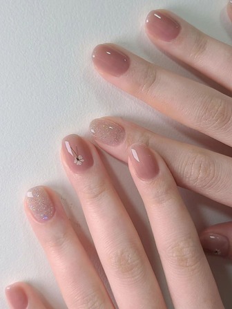 24 Pieces Of Short Square Daily Cute Glitter Butterfly Wearable Fingernails + 1 Rubbing Strip + 1 Jelly Glue Press On Nails Nail Supplies