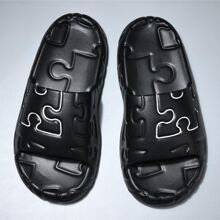 男士夏季柔软舒适拖鞋，时尚镂空设计，EVA 防滑耐用，室内/室外均可穿着，沙滩拖鞋 - 黑色 - 查看 4