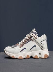 女式時尚休閒白色運動鞋熒光亮面中幫加厚鞋底增高（鞋帶字母隨機） - 米色 - 查看 5