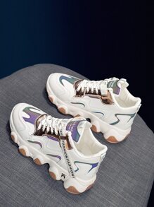 女式時尚休閒白色運動鞋熒光亮面中幫加厚鞋底增高（鞋帶字母隨機） - 米色 - 查看 4