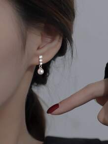 BALMORA 1 Paar elegante, hochwertige S925 Sterling Silber Perlenohrringe mit eingefassten Zirkonia- Muscheln für weibliche Geschenke