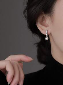 BALMORA 1 Paar elegante, hochwertige S925 Sterling Silber Perlenohrringe mit eingefassten Zirkonia- Muscheln für weibliche Geschenke