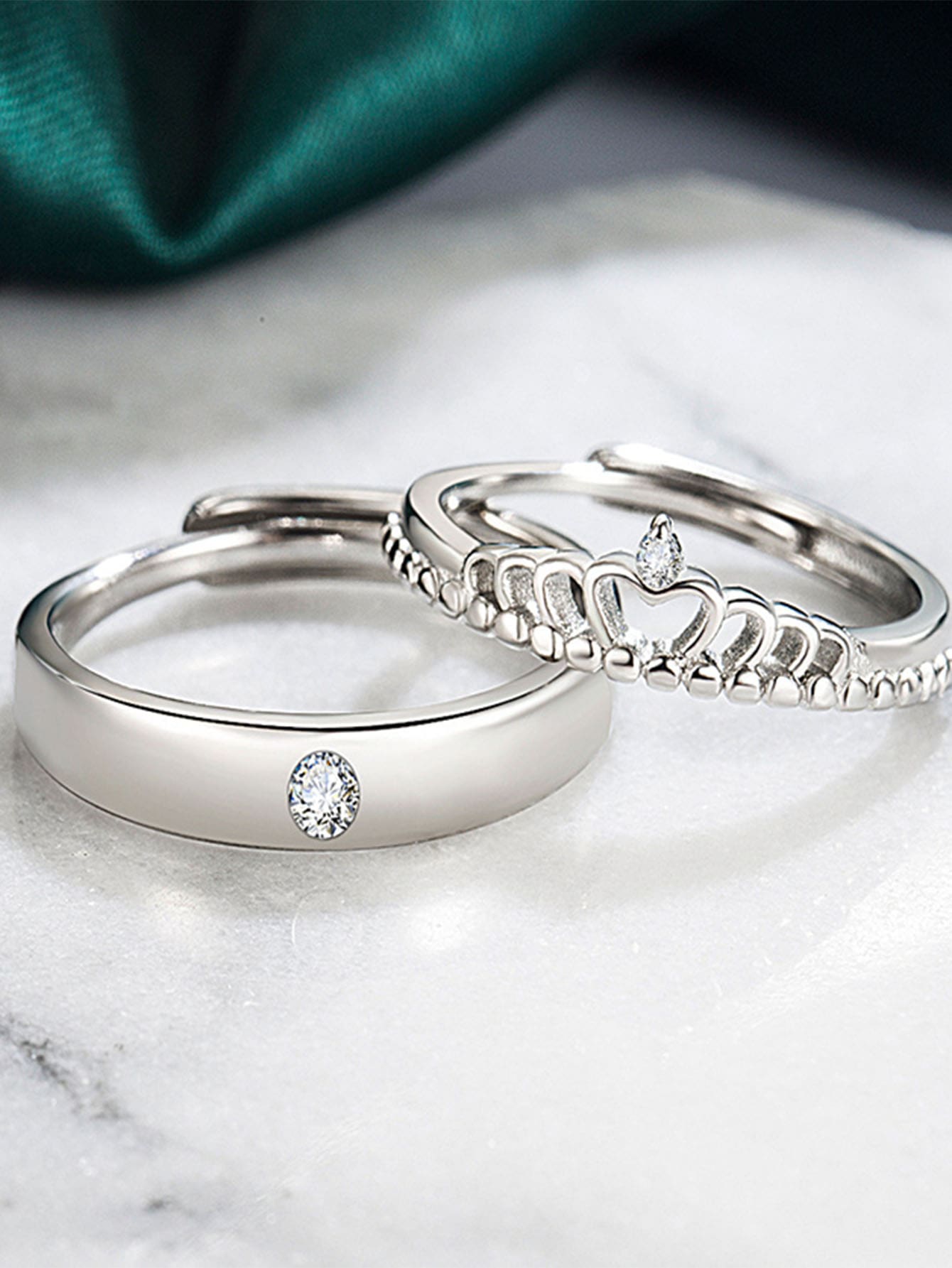 2pcs Crown Shaped Adjustable Couple Rings, "two Princesses And A Knight" Theme - Silver - View 1