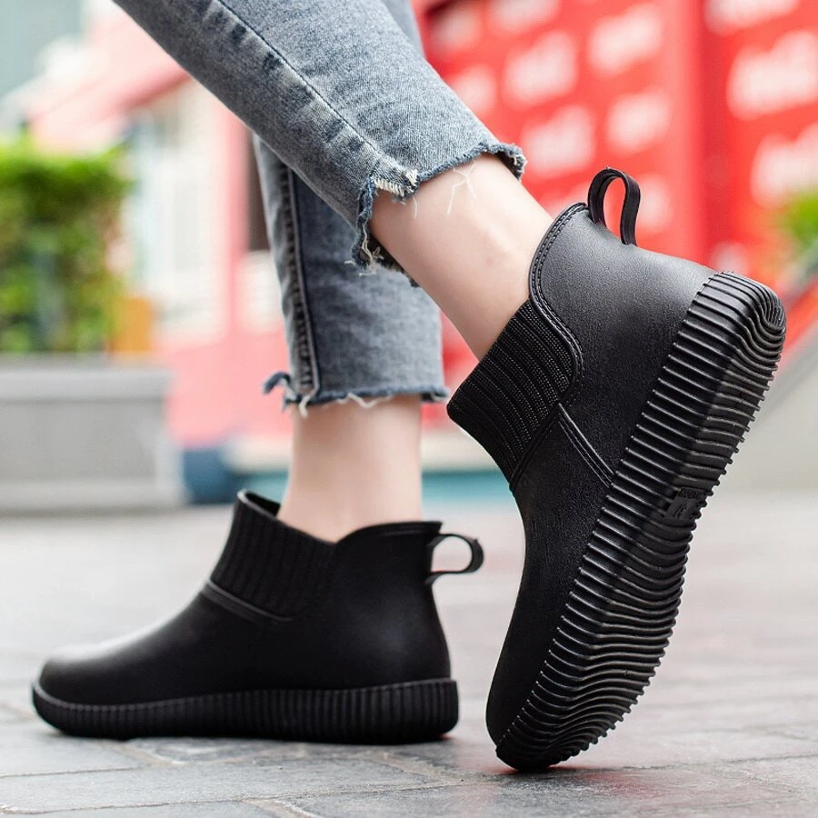 Fashionable Women's Short Rain Boots, Waterproof Casual Work Rainboots, Low-Cut Slip-Resistant Rubber Shoes, All Season Wear