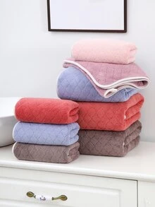 1pc Thickened Coral Fleece  Checkered & European Flower Pattern Towel With Hook For Face Washing And Bathing - Red - View 6