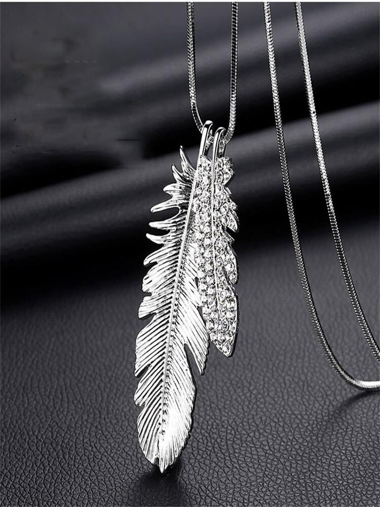 Korean Version Fashionable Feather With Rhinestone Sweater Chain, Simple And Versatile Clothing Accessory For Women
