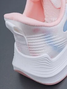 1雙運動透氣女性字母貼飾紮染織物繫帶跑步鞋