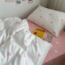 Three-Piece Heart Pattern Quilt Cover Pillowcase Set