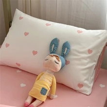 Three-Piece Heart Pattern Quilt Cover Pillowcase Set