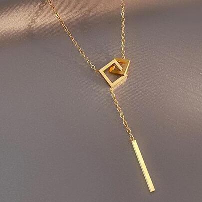 VceTd 1條金色不銹鋼頸鍊,幾何中空方形吊墜和流蘇裝飾,適合女性日常佩戴和生日禮物